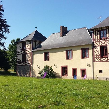 Bed and Breakfast Le Manoir Des Arts Saint-Samson-de-Bonfossé Exteriér fotografie